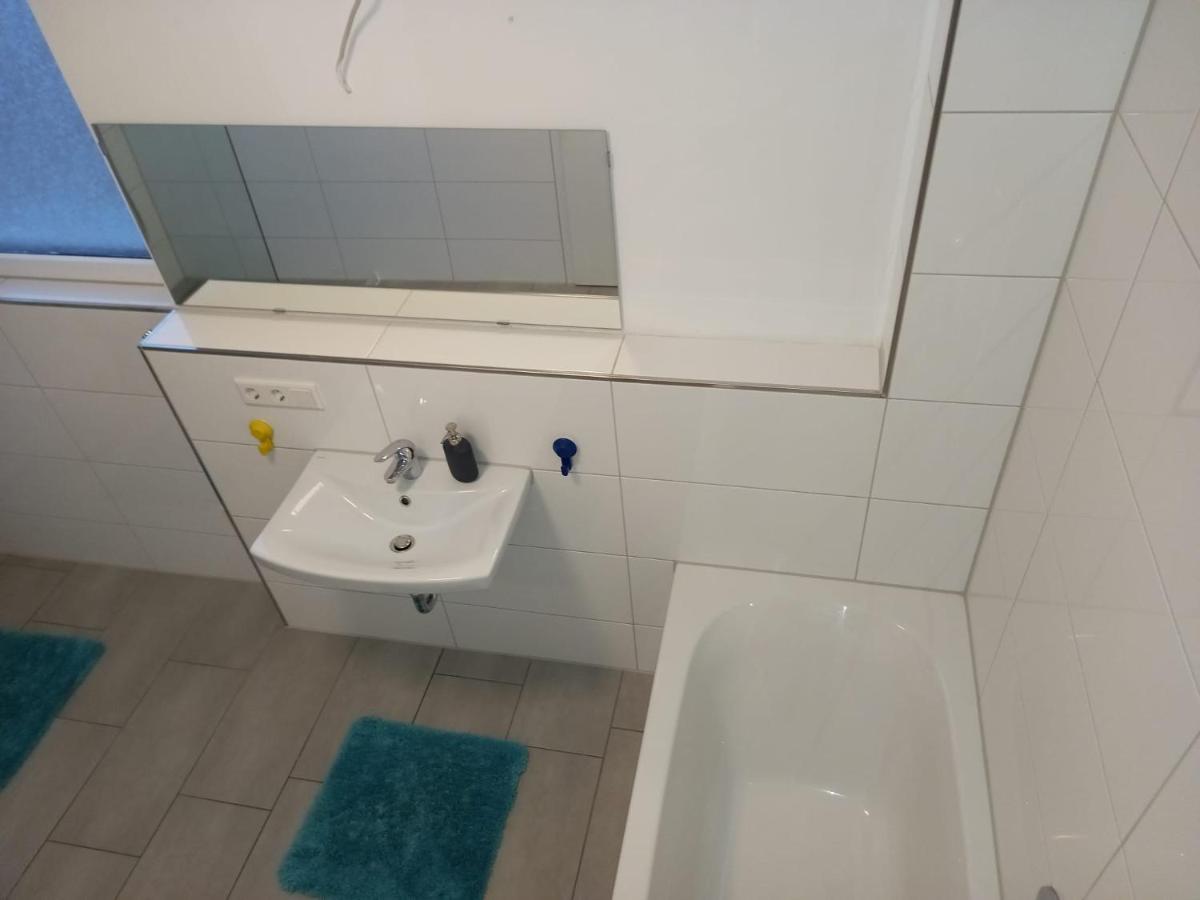 Neubau Appartement Mit Terasse, Privater Eingang,Parkplatz,Kueche Fuerth Ngoại thất bức ảnh