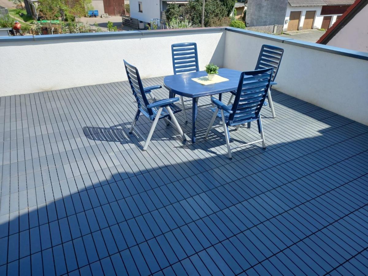 Neubau Appartement Mit Terasse, Privater Eingang,Parkplatz,Kueche Fuerth Ngoại thất bức ảnh